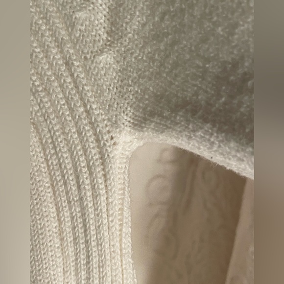 White House Black Market White Sweater Size Medium - Picture 7 of 9